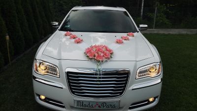 Samochód do ślubu - Łapy biały Chrysler 300 