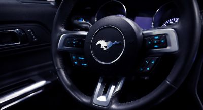 Samochód do ślubu - Gdańsk czarny Ford Mustang 